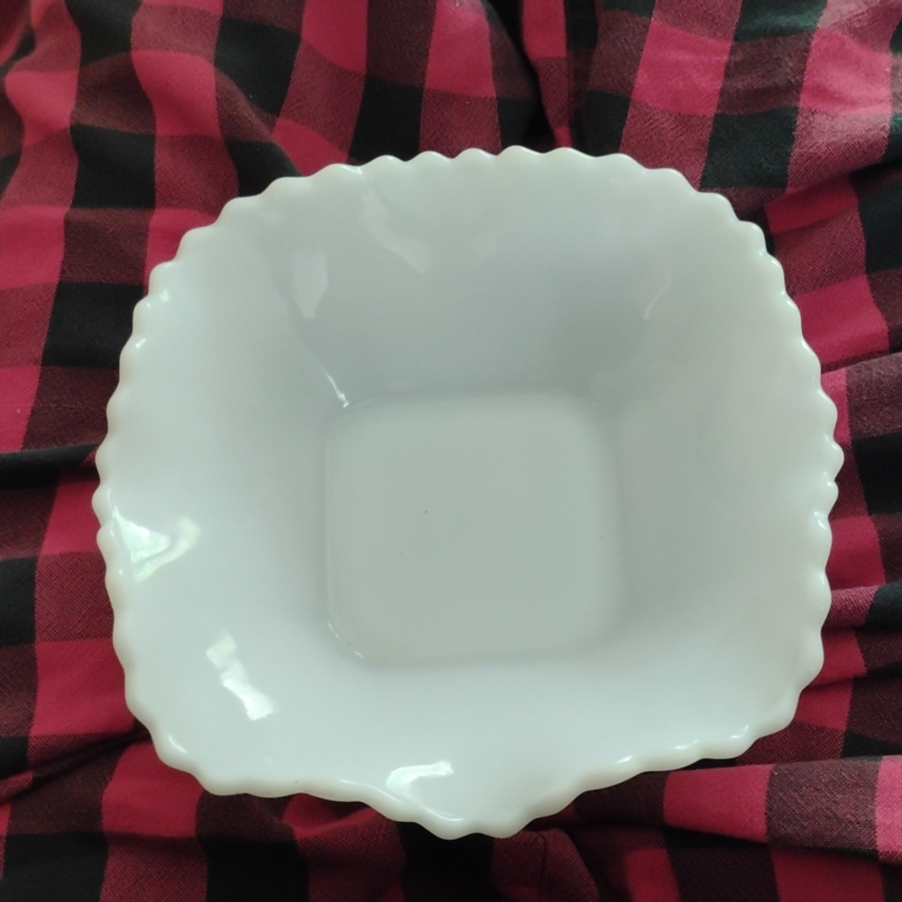 ⚜️ Vintage CANDY DISH WHITE HOBNAIL MILK GLASS  6" X 2"  EVC